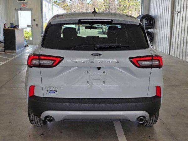 2023 Ford Escape - Image 5